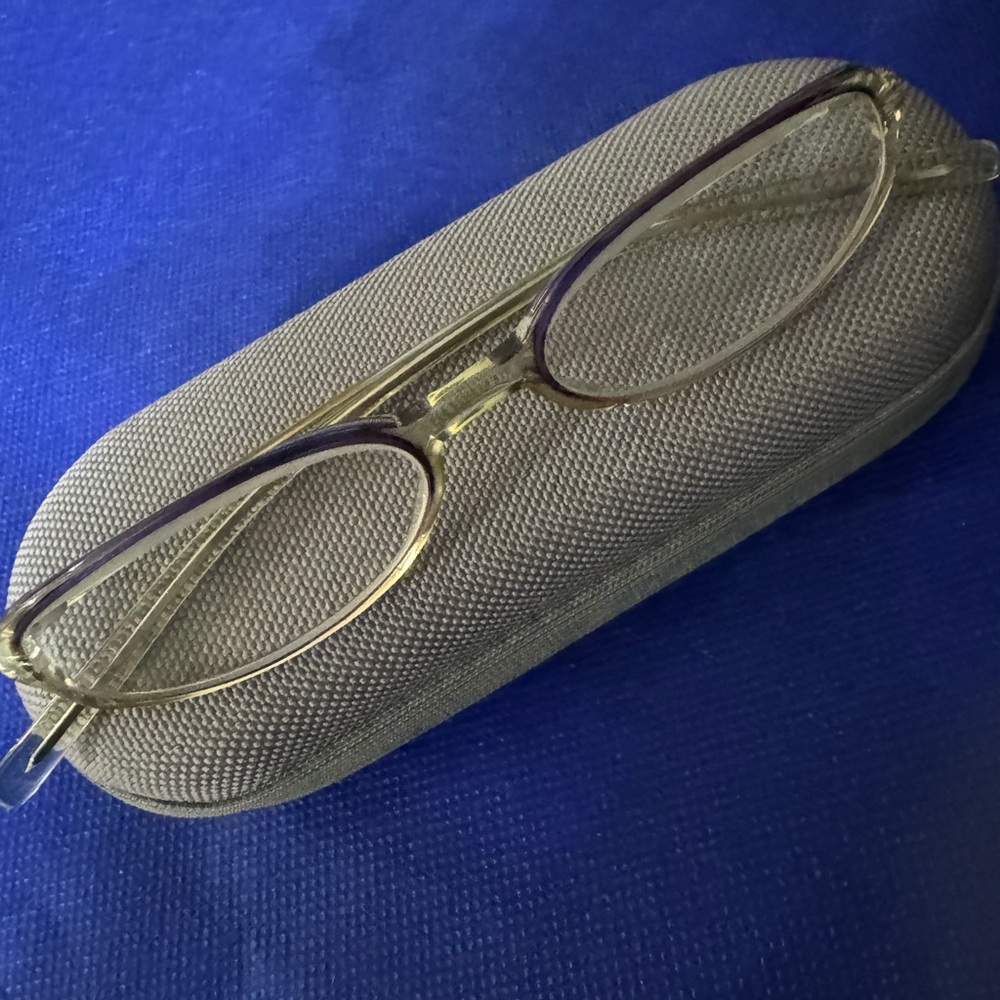 Vintage Emporio Armani 💯% Authentic Clear plastic 135 Eyeglasses—Mint cond Italy